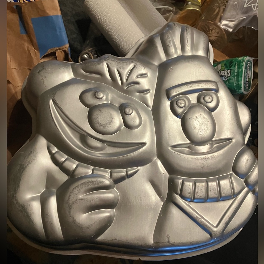 Ernie and Bert Sesame Street Cake Pan